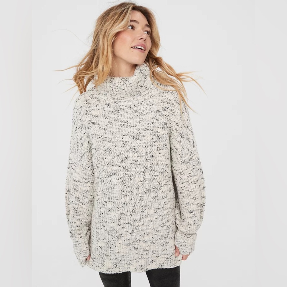 AERIE Offline Chillside Turtleneck Sweater Soft Muslin Oversized Knit Medium